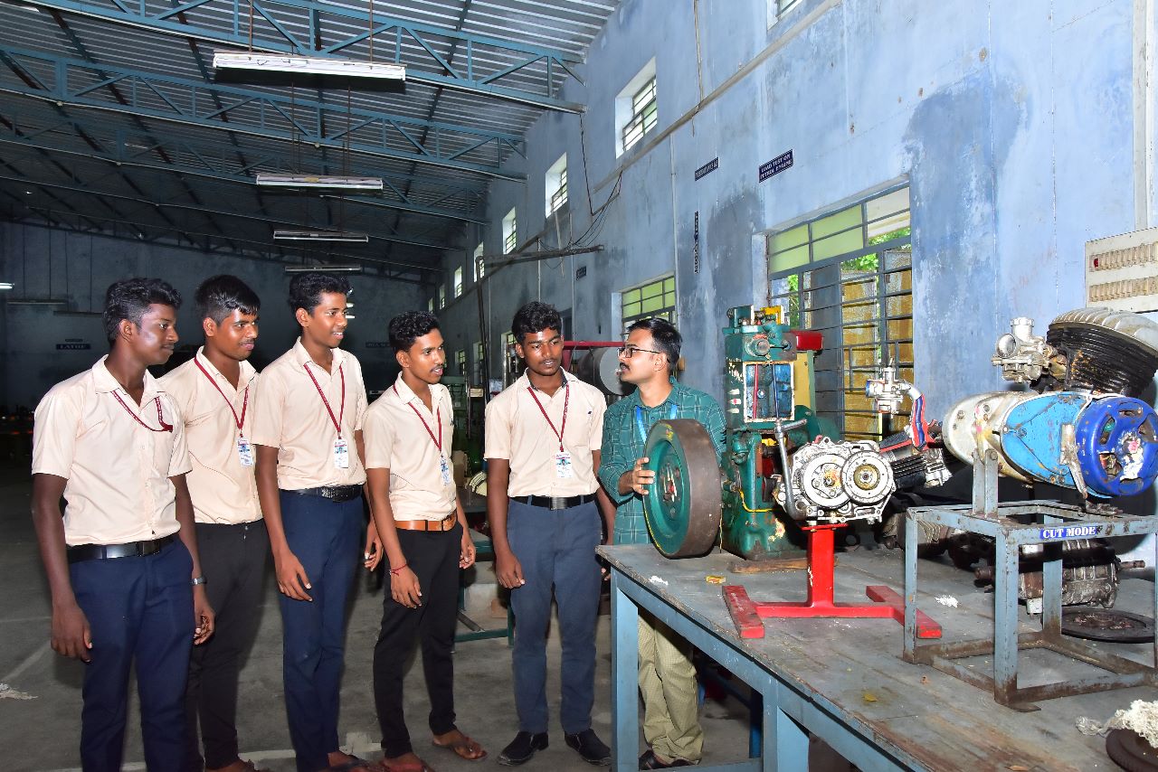 Thermal and Automobile Lab Photo